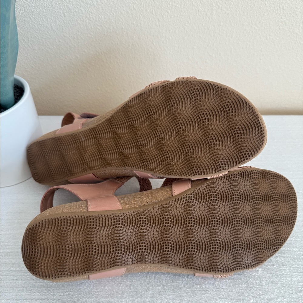 New Taos Footwear Blush Leather Braid Strap Wedge Sandals - Picture 13 of 13
